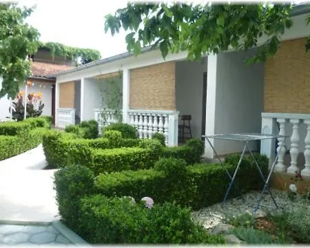 Family Apartments 1,2,3 Apartament Sukošan