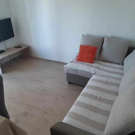 Family 1,2,3 Apartment *