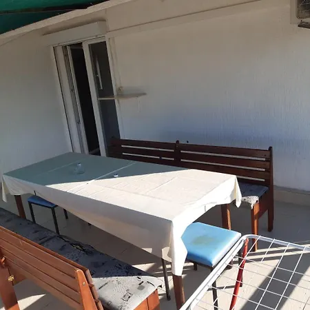 Family Apartments 1,2,3 * Sukošan